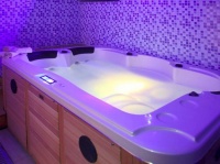 Гидромассажный бассейн Sunrans SR822 Гидромассажный бассейн Sunrans SR822